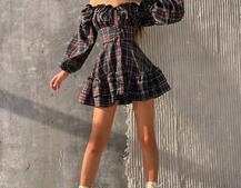 Сукня з об'ємними рукавами та пишною спідницею Сукня з об'ємними рукавами та пишною спідницею | PUSHKA SHOP