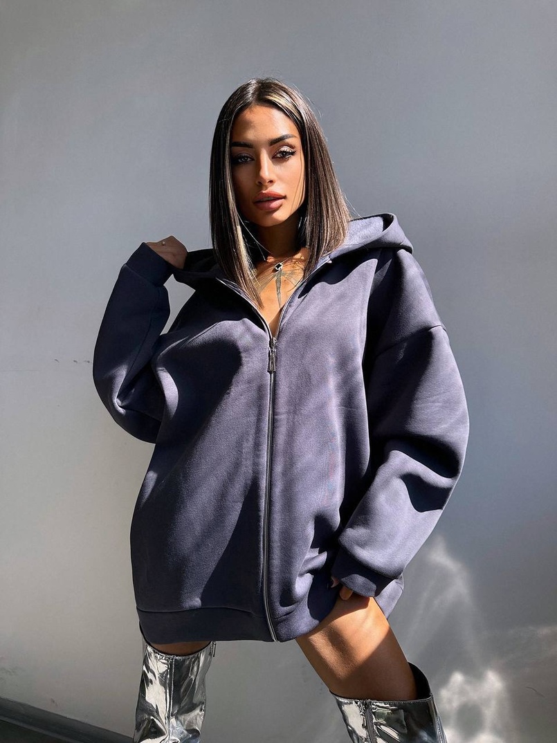 Трендове худі over size із сяючими стразами Трендове худі over size із сяючими стразами | PUSHKA SHOP