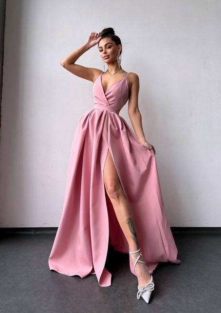 Сукня максі на тонких бретелях з розрізом на спідниці  | PUSHKA SHOP