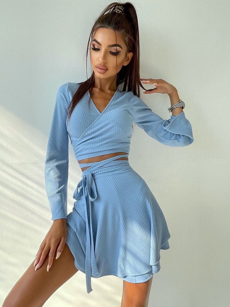 Комплект: топ с завязками на талии + юбка с запахом Комплект: топ с завязками на талии + юбка с запахом | PUSHKA SHOP