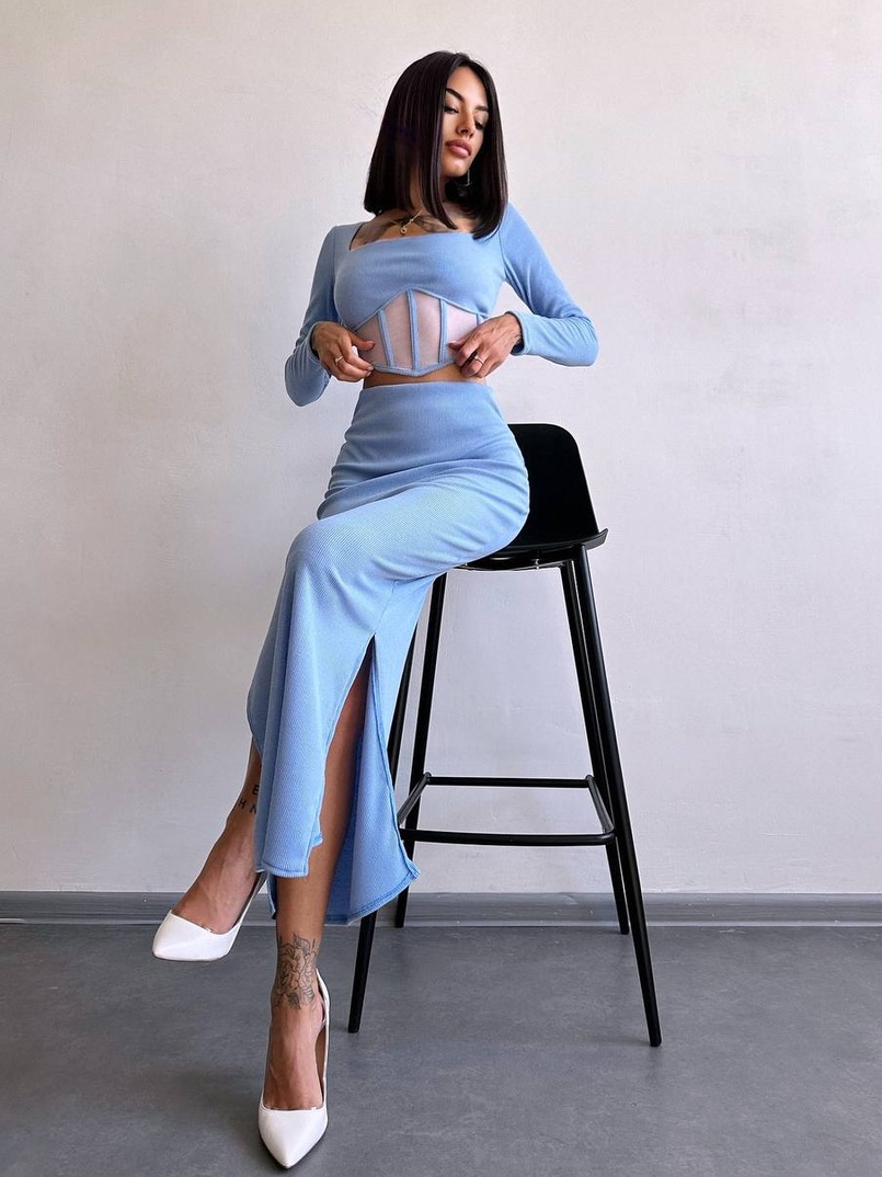 Трикотажний комплект: топ з елементами корсету та спідниця з розрізами Трикотажний комплект: топ з елементами корсету та спідниця з розрізами | PUSHKA SHOP