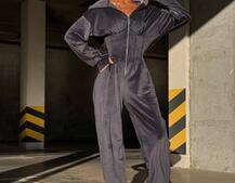 Велюровий комбінезон з елементами корсету Велюровий комбінезон з елементами корсету | PUSHKA SHOP