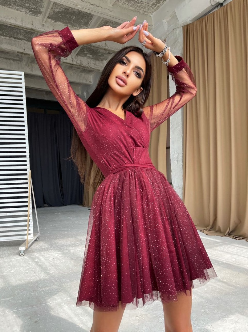 Блестящее платье-мини с пышной юбкой и завязками на талии Блестящее платье-мини с пышной юбкой и завязками на талии | PUSHKA SHOP