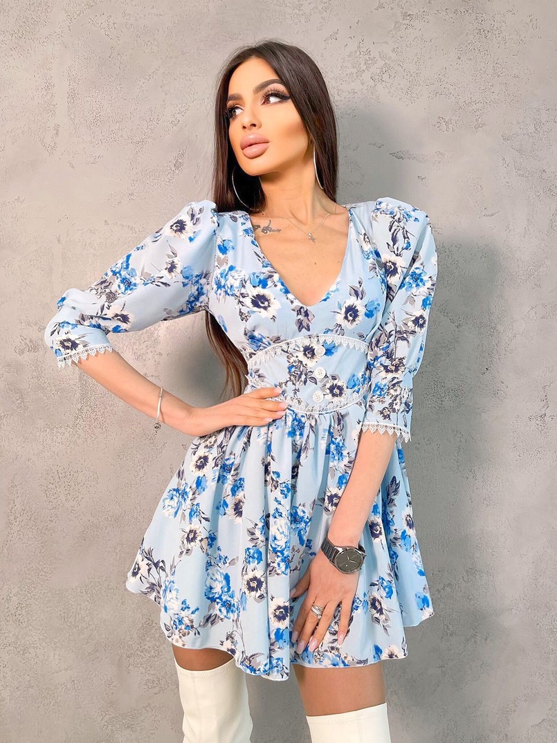 Цветочное платье-мини, декорированное кружевом Цветочное платье-мини, декорированное кружевом | PUSHKA SHOP