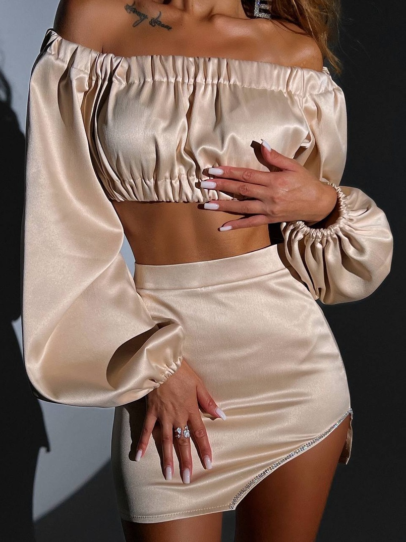 Атласний комплект, декорований стразами Ручна робота, прикраса пришита  | PUSHKA SHOP