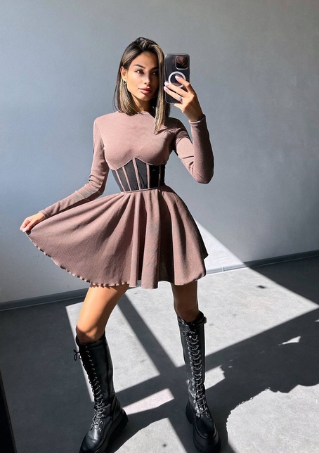 Приталена сукня з корсетною вставкою та спідницею-сонцем | PUSHKA SHOP