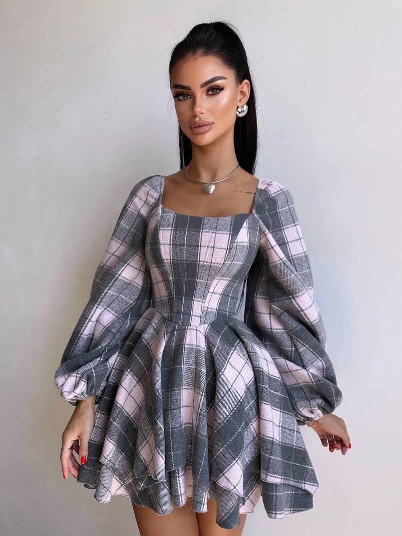 Корсетна сукня з подвійною спідницею та обʼємними рукавами у клітинку Корсетна сукня з подвійною спідницею та обʼємними рукавами у клітинку | PUSHKA SHOP