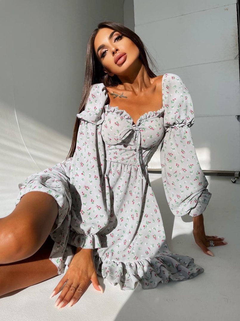 Цветочное платье-бюстье с чашечками и пышной юбкой с оборками Цветочное платье-бюстье с чашечками и пышной юбкой с оборками | PUSHKA SHOP