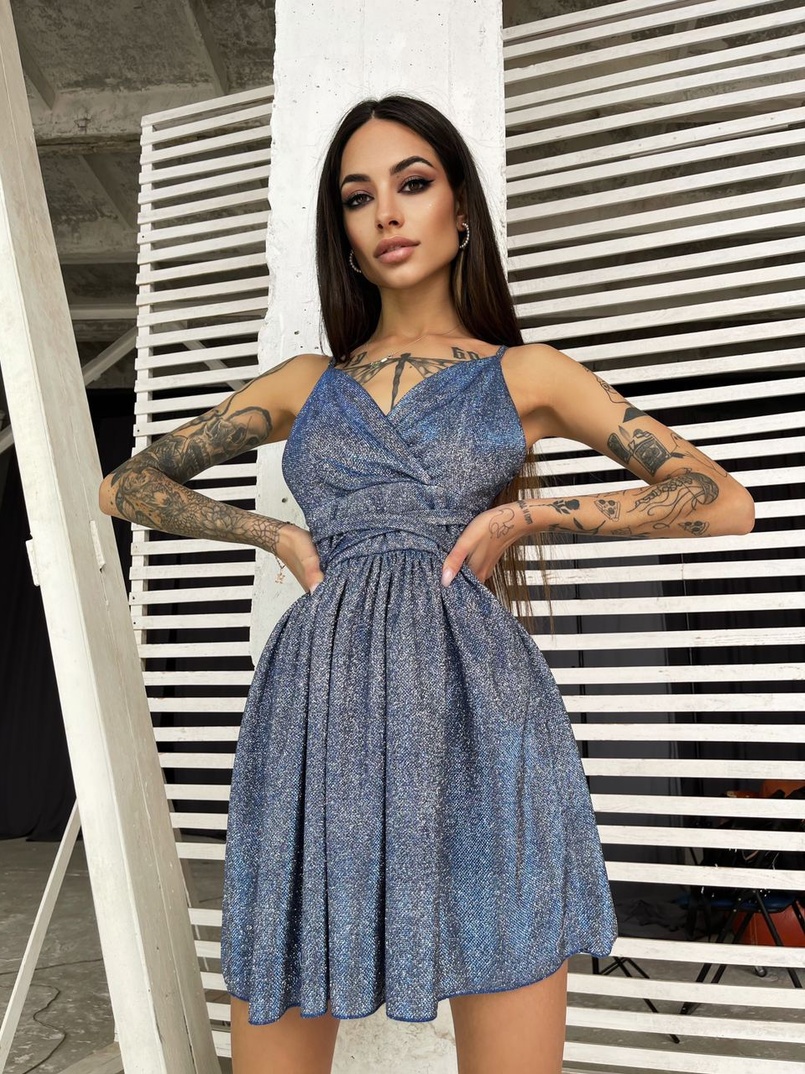 Блестящее платье с пышной юбочкой и завязками на талии  | PUSHKA SHOP