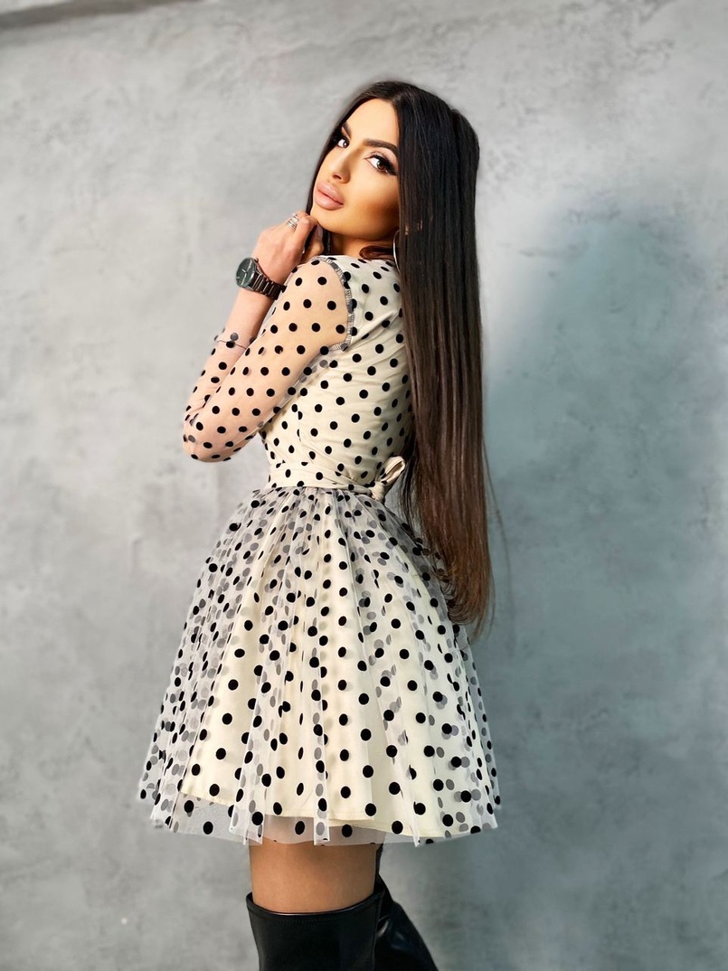 Платье мини в горох с пышной юбкой Платье мини в горох с пышной юбкой | PUSHKA SHOP