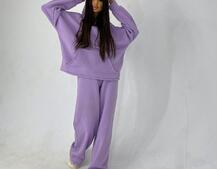Сиреневый oversize костюм с худи и расклешенными брюками Сиреневый oversize костюм с худи и расклешенными брюками | PUSHKA SHOP