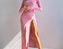 Оксамитова сукня з розрізом, декорована стразами. | PUSHKA SHOP