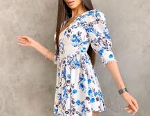 Цветочное платье-мини, декорированное кружевом Цветочное платье-мини, декорированное кружевом | PUSHKA SHOP