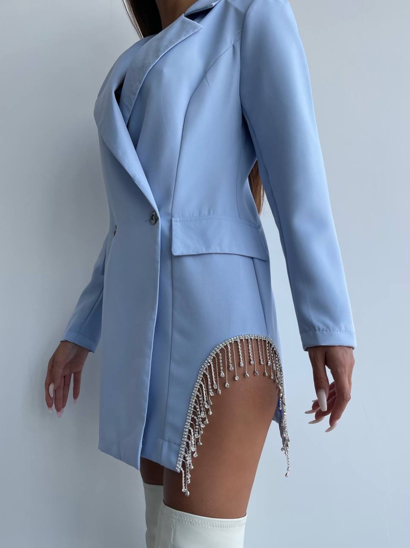 Приталена сукня-піджак, декорована бахромою зі страз Приталена сукня-піджак, декорована бахромою зі страз | PUSHKA SHOP