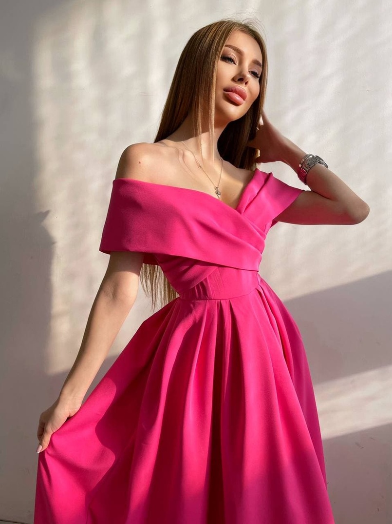 Платье-макси с разрезом | PUSHKA SHOP