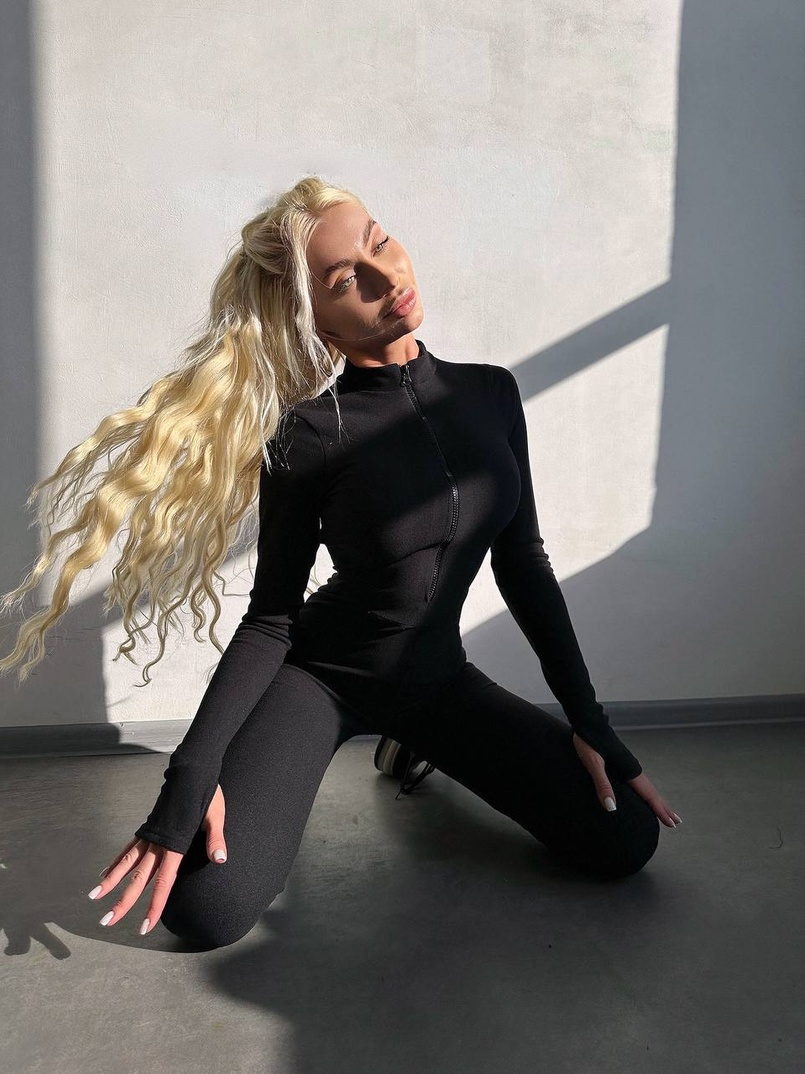 Трикотажний комбінезон з відкритою спиною  | PUSHKA SHOP