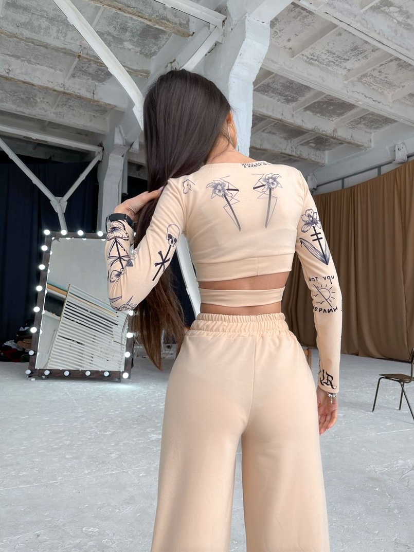 Трикотажный костюм с креативным принтом Трикотажный костюм с креативным принтом | PUSHKA SHOP