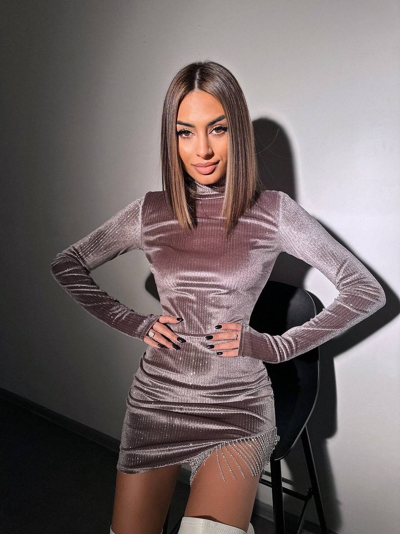 Оксамитова сукня, декорована бахромою зі страз Оксамитова сукня, декорована бахромою зі страз | PUSHKA SHOP