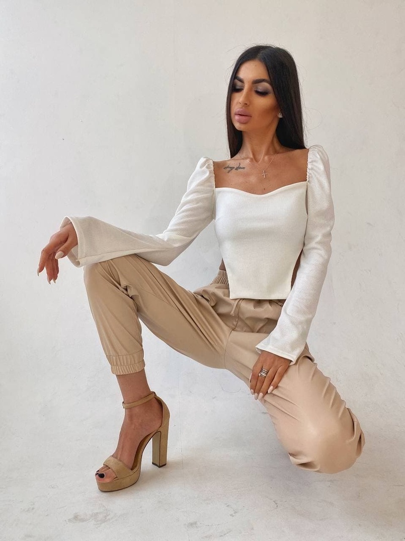 Комплект: топ + джоггеры из эко-кожи Комплект: топ + джоггеры из эко-кожи | PUSHKA SHOP