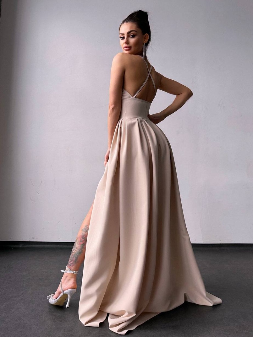 Сукня максі з корсетним верхом і чашечками Сукня максі з корсетним верхом і чашечками | PUSHKA SHOP