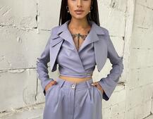 Укорочённый пиджак с завязками на талии и расклешоные брюки  Укорочённый пиджак с завязками на талии и расклешоные брюки  | PUSHKA SHOP