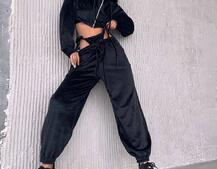 Велюровий комплект: кофта з корсетними елементами + джогери з імітацією трусиків Велюровий комплект: кофта з корсетними елементами + джогери з імітацією трусиків | PUSHKA SHOP