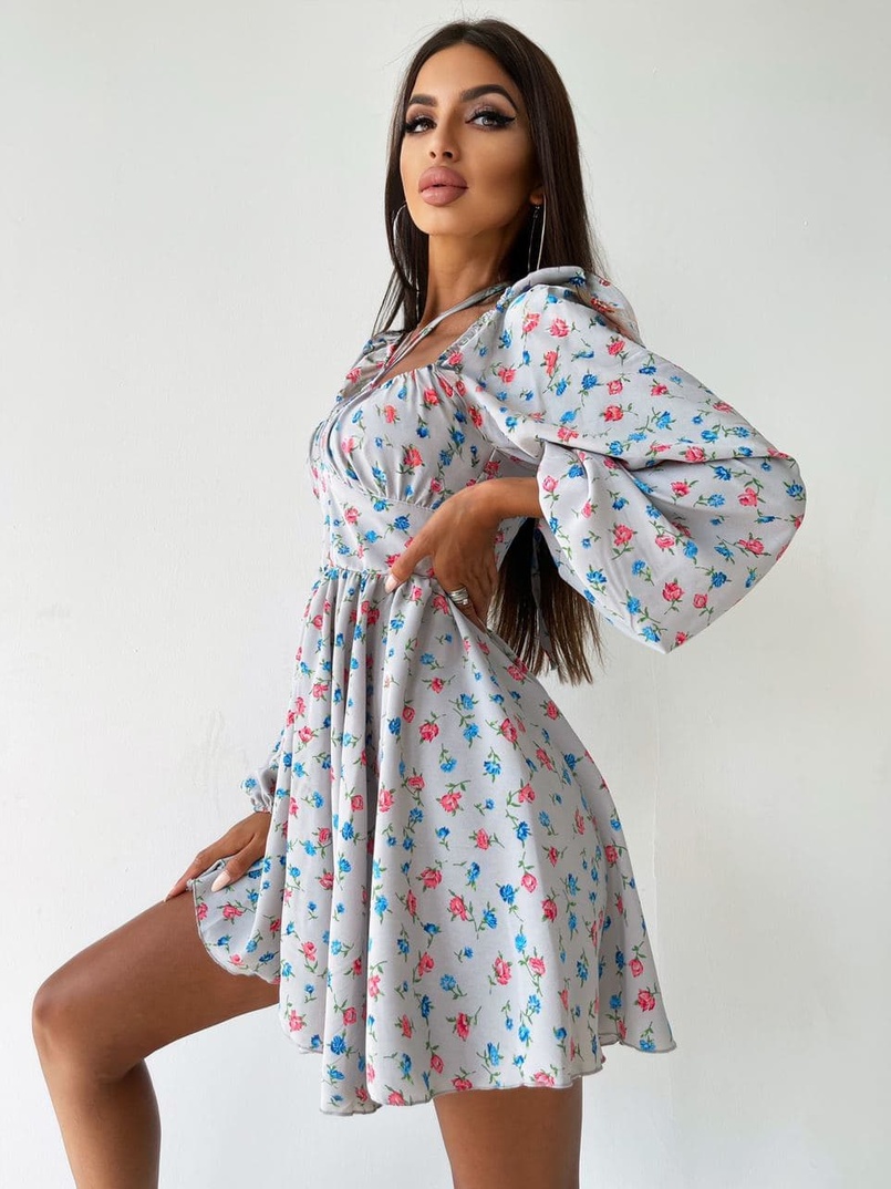 Цветочное платье с пышной юбкой и завязками на груди Цветочное платье с пышной юбкой и завязками на груди | PUSHKA SHOP