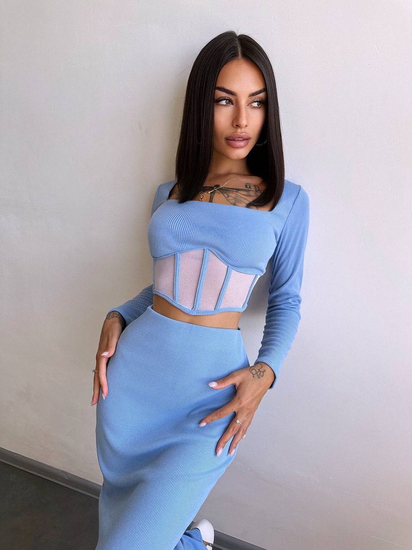 Трикотажний комплект: топ з елементами корсету та спідниця з розрізами Трикотажний комплект: топ з елементами корсету та спідниця з розрізами | PUSHKA SHOP
