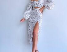 Квітковий комплект: топ із зав'язками на талії + спідниця міді з розрізом Квітковий комплект: топ із зав'язками на талії + спідниця міді з розрізом | PUSHKA SHOP