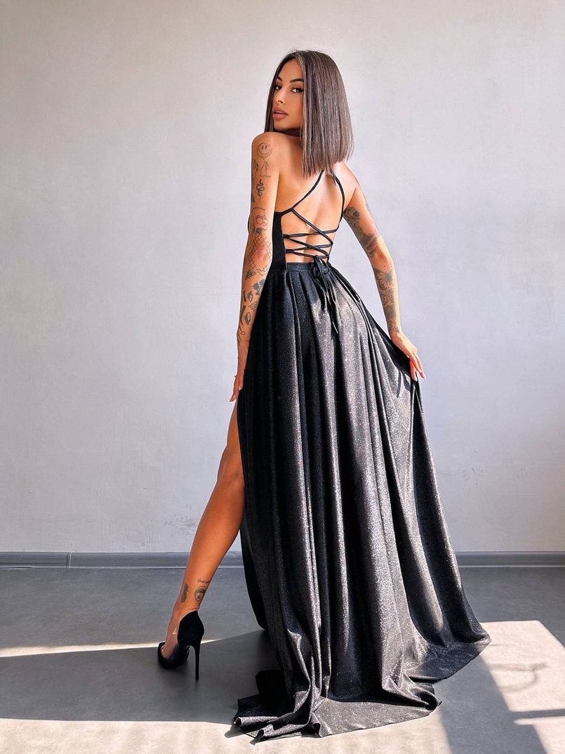 Сяюча сукня максі зі шнурівкою на спинці Сяюча сукня максі зі шнурівкою на спинці | PUSHKA SHOP