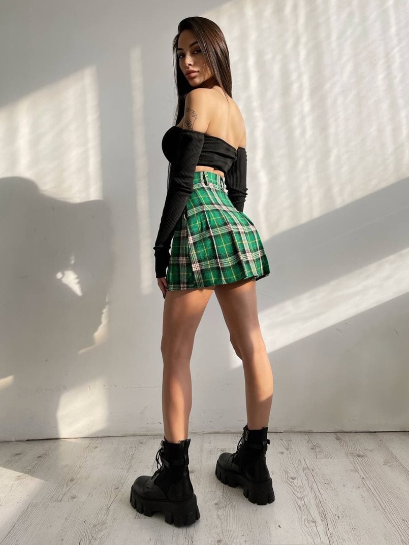 Комплект: трикотажный топ с чашечками push up + юбка в складку   Комплект: трикотажный топ с чашечками push up + юбка в складку   | PUSHKA SHOP