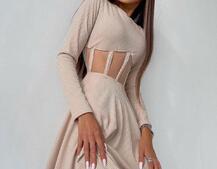 Приталенное платье с корсетной вставкой и пышной юбкой-солцем Приталенное платье с корсетной вставкой и пышной юбкой-солцем | PUSHKA SHOP