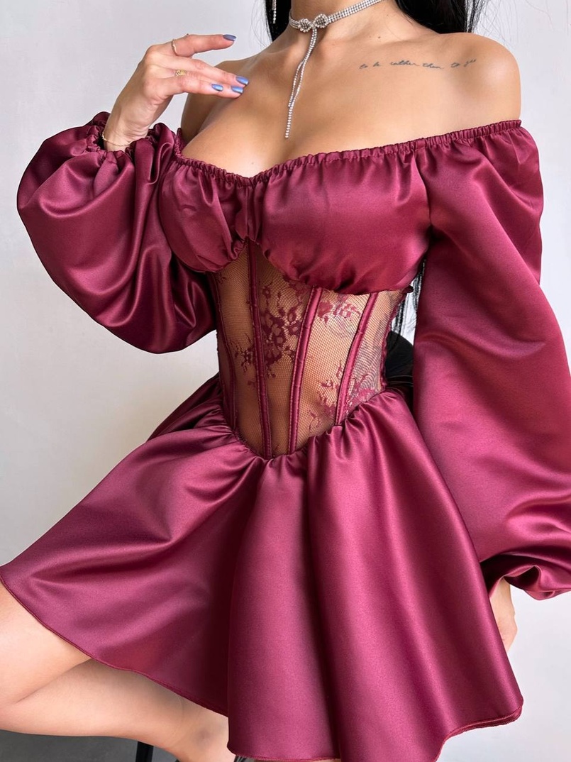 Атласна сукня з обʼємними рукавами та мереживом | PUSHKA SHOP