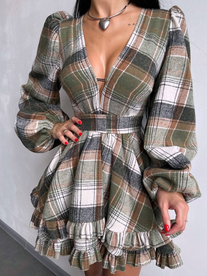 Сукня з подвійною спідницею та обʼємними рукавами у клітинку Сукня з подвійною спідницею та обʼємними рукавами у клітинку | PUSHKA SHOP