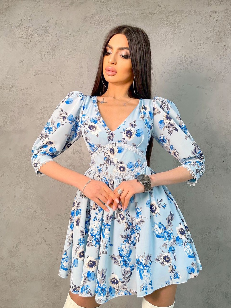 Цветочное платье-мини, декорированное кружевом Цветочное платье-мини, декорированное кружевом | PUSHKA SHOP