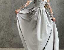 Платье макси с блестящим верхом и разрезом на юбке  | PUSHKA SHOP