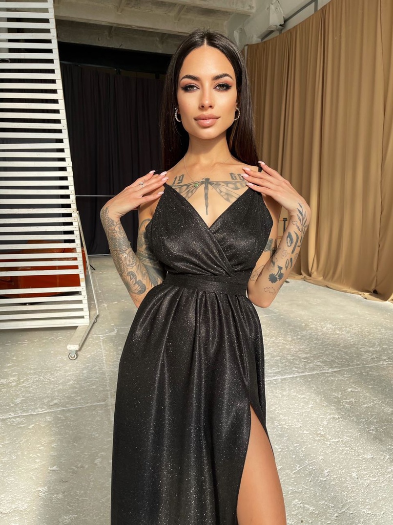 Блестящее платье-макси с разрезом Блестящее платье-макси с разрезом | PUSHKA SHOP