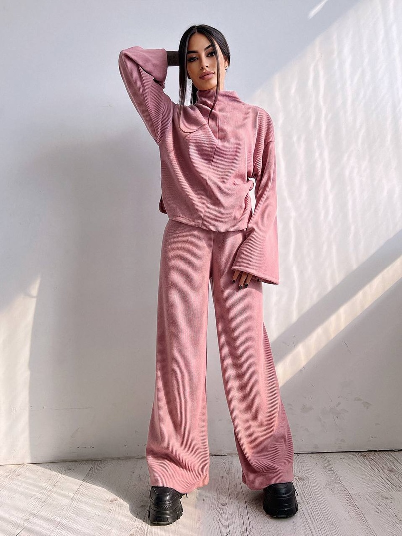 Повсякденний костюм із теплого трикотажу-рубчика Повсякденний костюм із теплого трикотажу-рубчика | PUSHKA SHOP