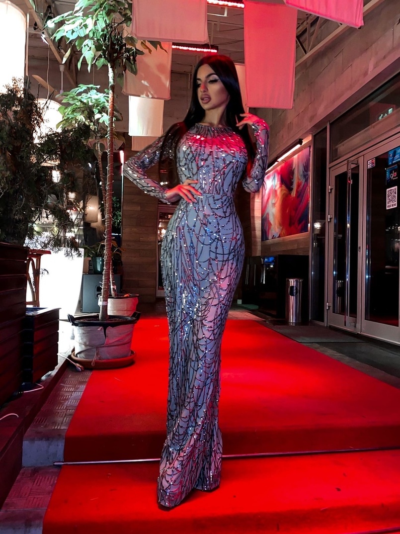 Блестящее платье макси по фигуре Блестящее платье макси по фигуре | PUSHKA SHOP