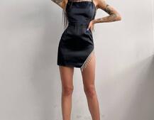 Платье мини, декорированное бахромой из страз Платье мини, декорированное бахромой из страз | PUSHKA SHOP