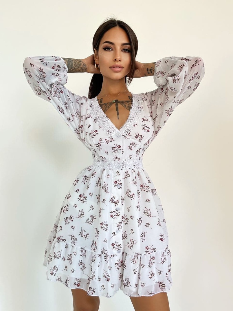 Шифоновое платье с цветочным принтом, декорированное кружевом Шифоновое платье с цветочным принтом, декорированное кружевом | PUSHKA SHOP