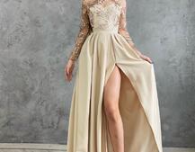 Платье макси с блестящим верхом и разрезом на юбке  | PUSHKA SHOP