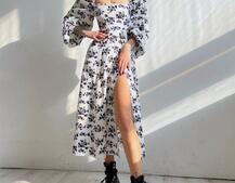 Цветочное платье-миди со шнуровкой на спинке и разрезом на ножке  Цветочное платье-миди со шнуровкой на спинке и разрезом на ножке  | PUSHKA SHOP