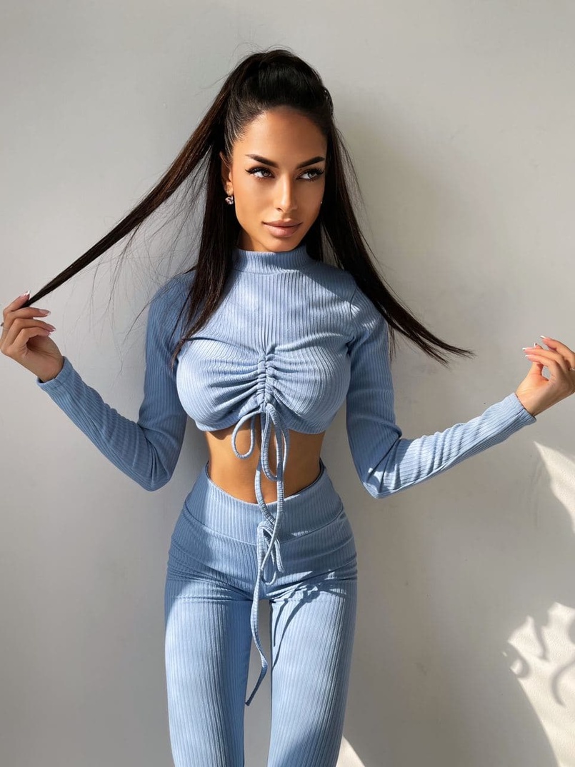 Трикотажный комплект: топ + леггинсы    Трикотажный комплект: топ + леггинсы    | PUSHKA SHOP