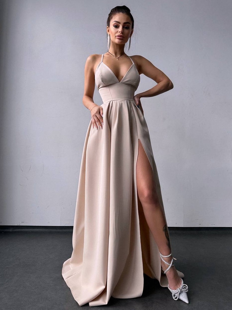 Сукня максі з корсетним верхом і чашечками Сукня максі з корсетним верхом і чашечками | PUSHKA SHOP