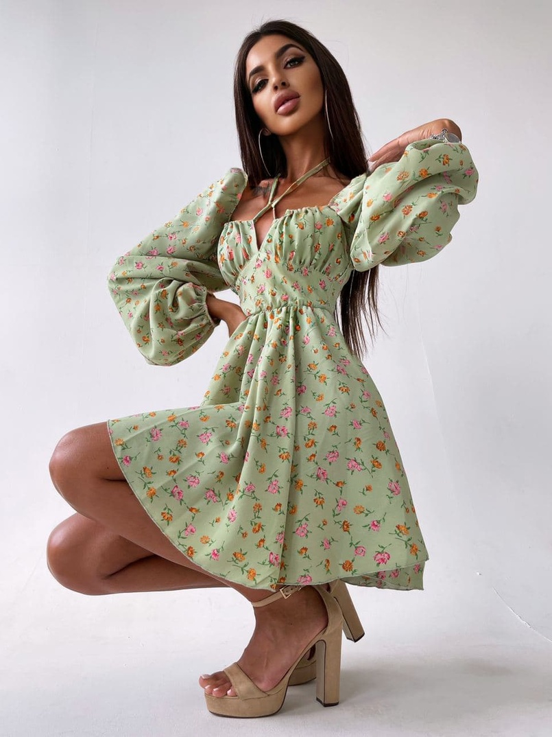 Цветочное платье с пышной юбкой и завязками на груди Цветочное платье с пышной юбкой и завязками на груди | PUSHKA SHOP