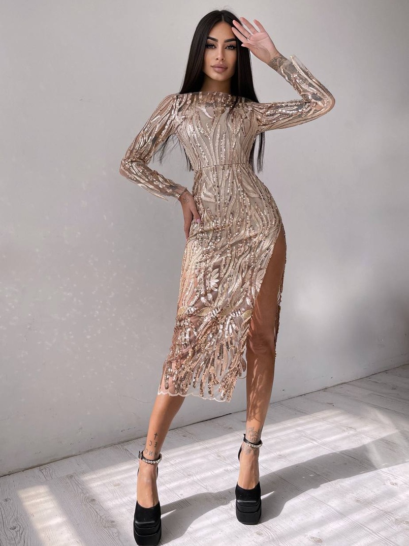 Сукня з візерунками з паєток та розрізом Сукня з візерунками з паєток та розрізом | PUSHKA SHOP