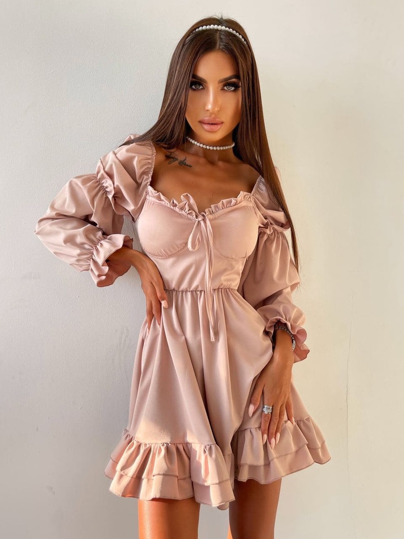 Платье с чашечками и пышной юбкой с оборками Платье с чашечками и пышной юбкой с оборками | PUSHKA SHOP