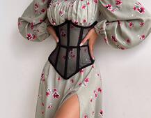 Сукня міді з розрізом в квітковий принт + прозорий корсет Сукня міді з розрізом в квітковий принт + прозорий корсет | PUSHKA SHOP