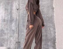 Велюровий комплект: кофта з корсетними елементами + джогери з імітацією трусиків Велюровий комплект: кофта з корсетними елементами + джогери з імітацією трусиків | PUSHKA SHOP